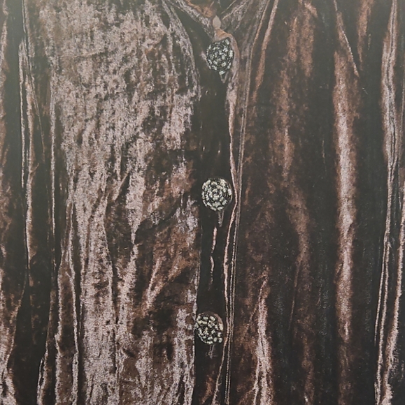 Outstanding Unique Velvet Long Designer Coat - Picture 5 of 14